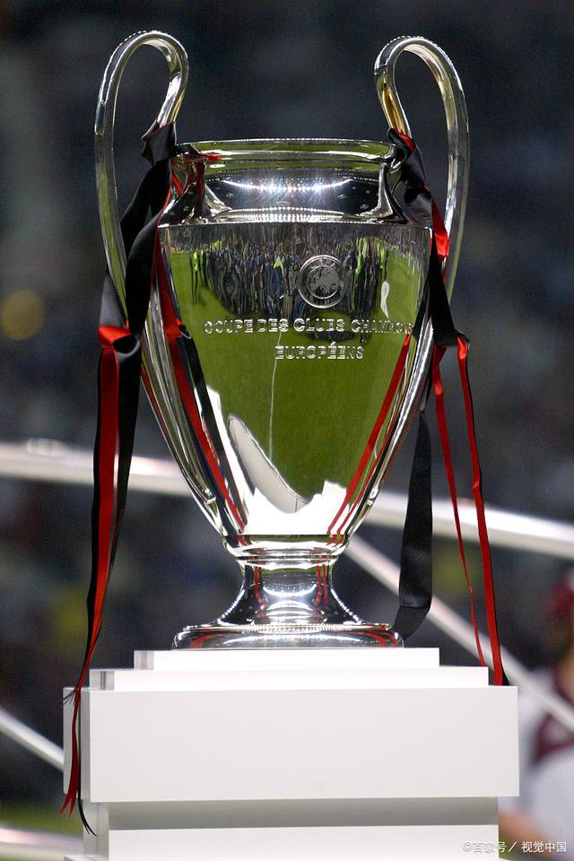 星空体育app下载包含那不勒斯集结日手感冰凉，志在葡超名次提升，媒体盛赞，更衣室氛围转暖的词条